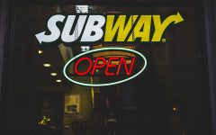 Subway zwoer om werknemer met autisme te helpen – maar ontsloeg hem na 4 diensten, zegt de FBI
